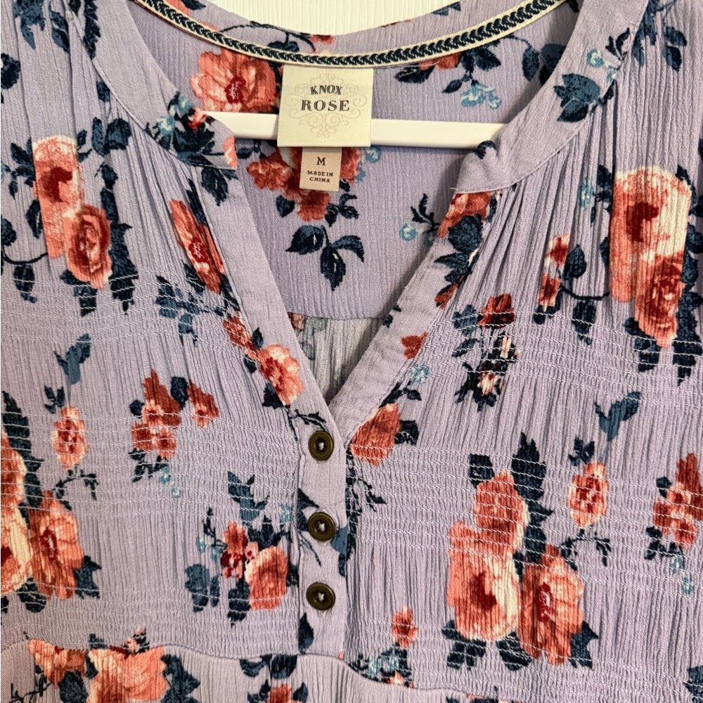 NWOT-Women’s Lavender Floral Boho Dress with V-Neck & Short Flowy Sleeves-Size M - Picture 2 of 13